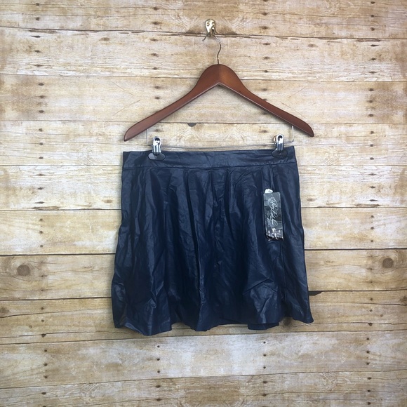 Aeropostale Dresses & Skirts - 🛍 new pretty little liars skirt